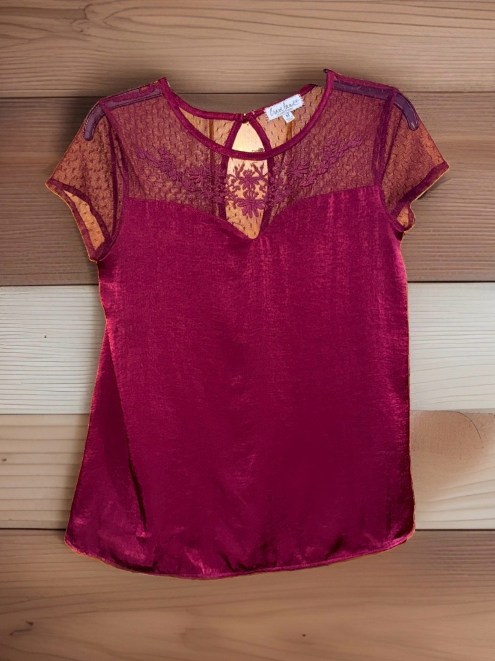 Crave Fame Women’s Burgundy Satin Short-Sleeve Blouse w/Lace-M-EC